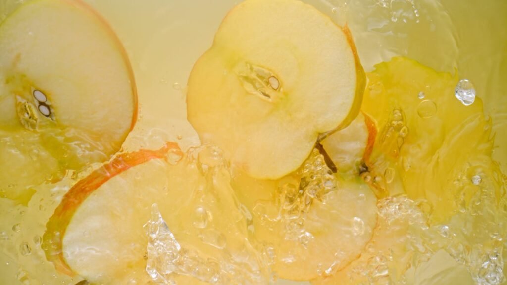 Greater-than-170-000-bottles-of-Martinellis-Apple-Juice-remembered.jpg